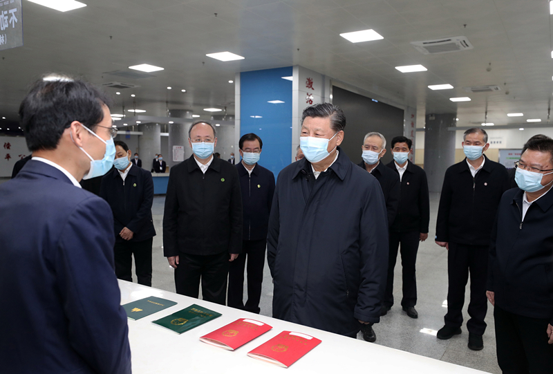 2021年3月23日，習近平在福建三明沙縣農村產(chǎn)權交易中心考察。