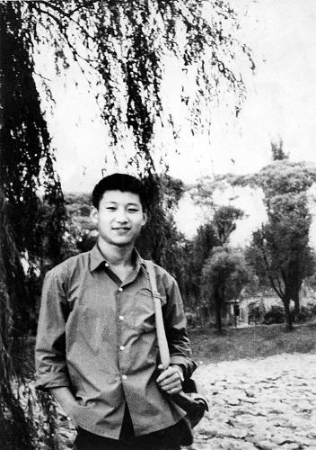這是1972年，插隊回京探親時(shí)的習近平。